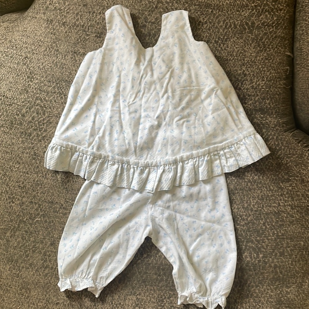 Hannah Kate Size 3t Open back top with bloomers